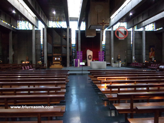 St Micheal's chruch nave Dun Laoghaire