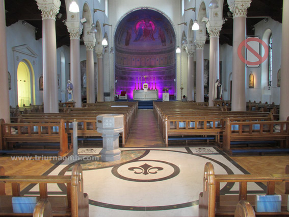 Central nave at Foxrock church
